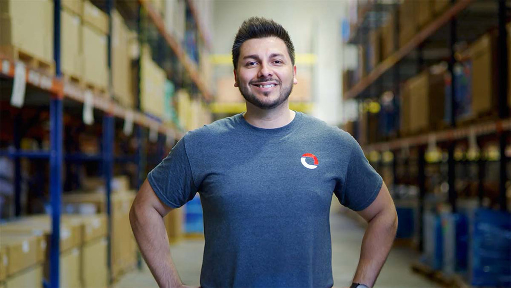omni employee in warehouse (1)